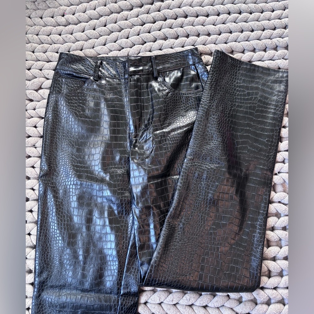 NWT Forever 21 Black Faux Leather Croc-Textured Pants